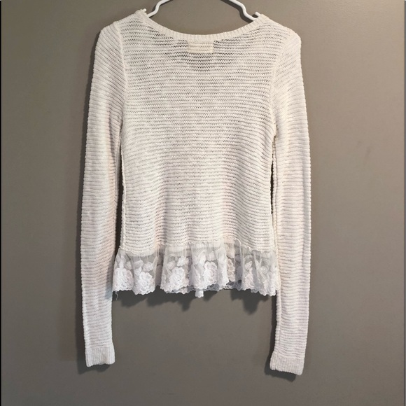 EUC Hollister sweater - Picture 4 of 4